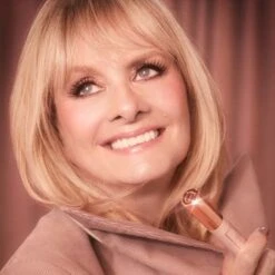 PILLOW TALK PUSH UP EYE KIT EYE KIT -Charlotte Tillbury Store 004 210240 PT PARTY HM PT TWIGGY PUL MASCARA RM 211