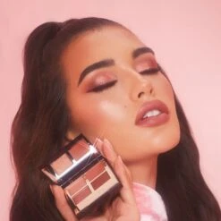 LUXURY PALETTE PILLOW TALK DREAMS -Charlotte Tillbury Store 039 220139 PILLOW TALK PLUMP HM DAKOTA PALETTE RJ 2403