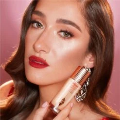 HOLLYWOOD FLAWLESS FILTER 4 MEDIUM -Charlotte Tillbury Store BELLA