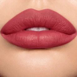 LOOK OF LOVE™ LIP KIT LIP KIT 13 LOOK OF LOVE™ LIP KIT LIP KIT -Charlotte Tillbury Store Bridal First Dance Packshot Lip Swatch 1