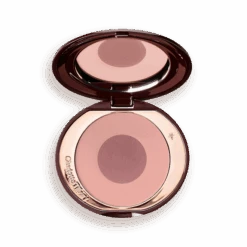 CHEEK TO CHIC SEX ON FIRE