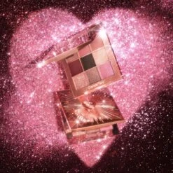 PILLOW TALK BEAUTYVERSE LOVE PALETTE LIMITED EDITION EYESHADOW PALETTE -Charlotte Tillbury Store Holiday 24 SF 0624 BEAUTYVERSE DUO PINK HEART 2000x2000