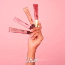 MATTE BEAUTY BLUSH WAND PILLOW TALK -Charlotte Tillbury Store Matte Beauty Blush Wands four in hand