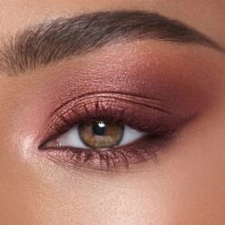 LUXURY PALETTE PILLOW TALK DREAMS -Charlotte Tillbury Store Pillow Talk Luxury Eye Palette Dreams Close Up 1
