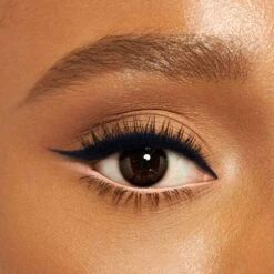 SLEEP CHEAT LINER DUO NAVY BLUE -Charlotte Tillbury Store Sleep Cheat Eyeliner Close Up Eye Deep
