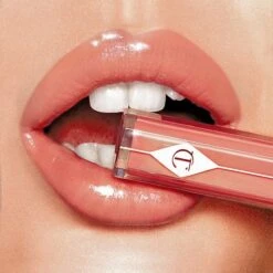 LIP LUSTRE SWEET STILETTO 8 LIP LUSTRE SWEET STILETTO -Charlotte Tillbury Store Sweet Stelitto model