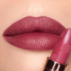 PILLOW TALK LOVE EFFECT LIPSTICK MATTE REVOLUTION - DREAM TALK 17 PILLOW TALK LOVE EFFECT LIPSTICK MATTE REVOLUTION - DREAM TALK -Charlotte Tillbury Store pillowtalk25 cul RJ 1224 Olivia Dream Talk 1